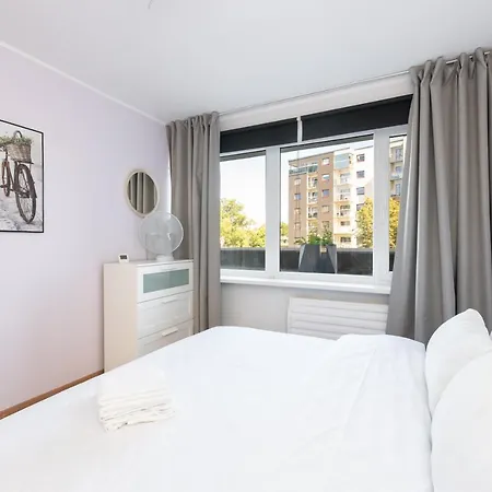 Hilltop - Arter City Centre Apartment